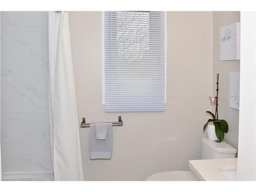 7058 Stoneywood Way, Mississauga, ON - Indoor Photo Showing Bathroom