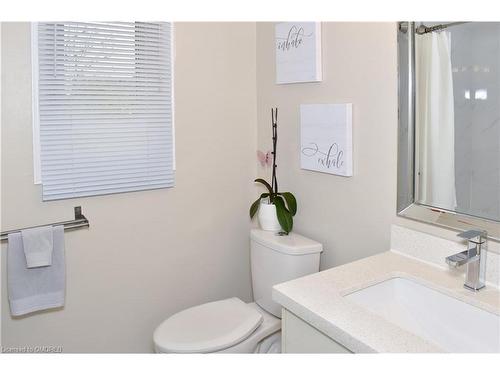 7058 Stoneywood Way, Mississauga, ON - Indoor Photo Showing Bathroom