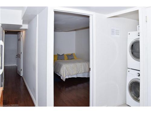 7058 Stoneywood Way, Mississauga, ON - Indoor Photo Showing Laundry Room