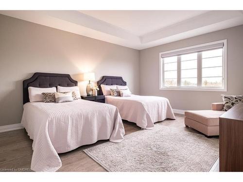 1456 Ford Strathy Crescent, Oakville, ON - Indoor Photo Showing Bedroom