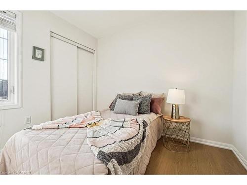 342 Dymott Avenue, Milton, ON - Indoor Photo Showing Bedroom