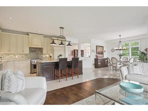 2447 Chateau Common, Oakville, ON - Indoor Photo Showing Living Room