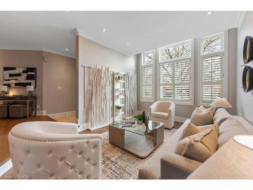 1181 Lindenrock Drive, Oakville, ON - Indoor Photo Showing Living Room