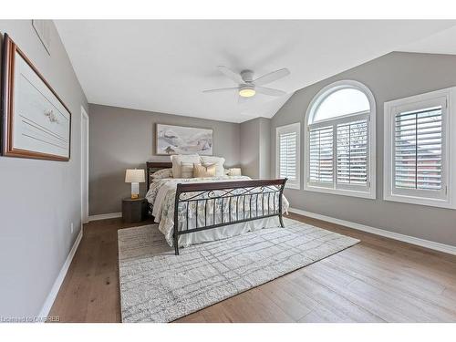 1181 Lindenrock Drive, Oakville, ON - Indoor Photo Showing Bedroom