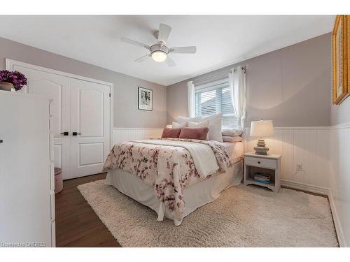 1181 Lindenrock Drive, Oakville, ON - Indoor Photo Showing Bedroom