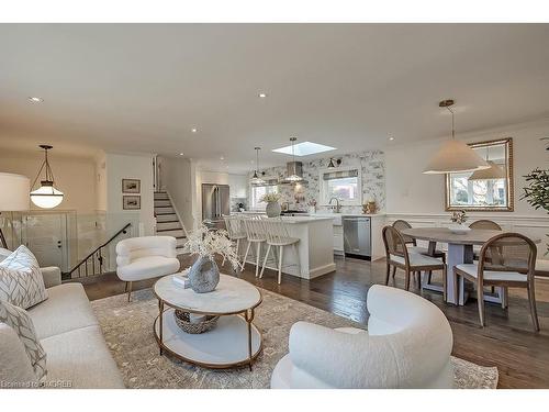 2359 Canso Road, Oakville, ON - Indoor Photo Showing Living Room