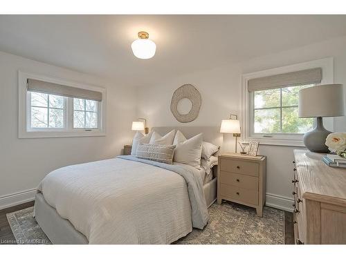 2359 Canso Road, Oakville, ON - Indoor Photo Showing Bedroom