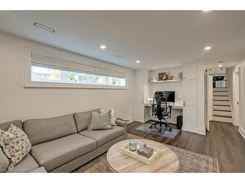 2359 Canso Road, Oakville, ON - Indoor Photo Showing Living Room