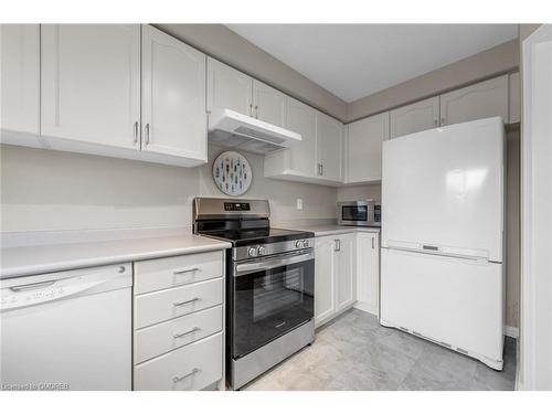 591 Taylor Crescent, Burlington, ON - Indoor Photo Showing Kitchen