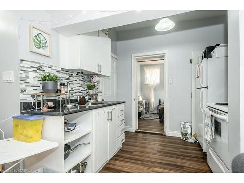 165 Nelson Street, Brantford, ON - Indoor Photo Showing Kitchen With Double Sink With Upgraded Kitchen