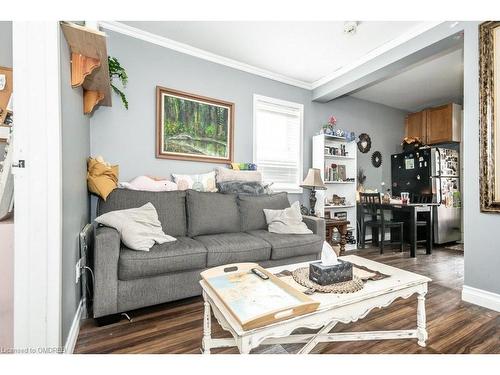 165 Nelson Street, Brantford, ON - Indoor Photo Showing Living Room