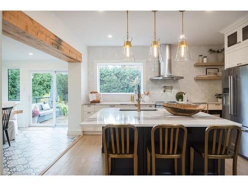 39 Henderson Street, Elora, ON - Indoor Photo Showing Kitchen With Upgraded Kitchen