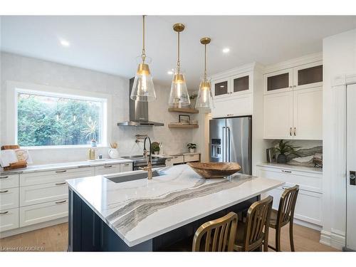 39 Henderson Street, Elora, ON - Indoor Photo Showing Kitchen With Upgraded Kitchen