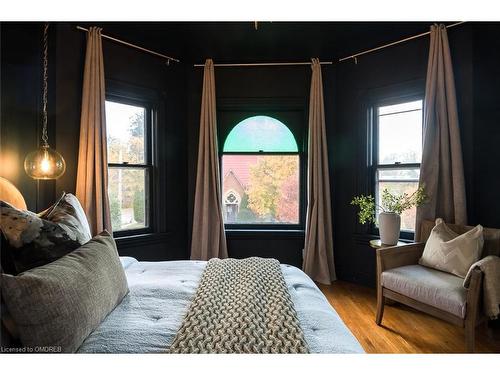 39 Henderson Street, Elora, ON - Indoor Photo Showing Bedroom