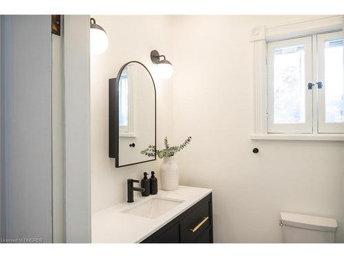 39 Henderson Street, Elora, ON - Indoor Photo Showing Bathroom