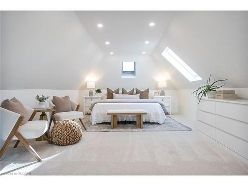 39 Henderson Street, Elora, ON - Indoor Photo Showing Bedroom