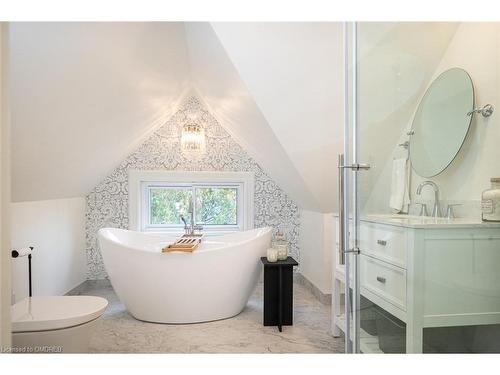 39 Henderson Street, Elora, ON - Indoor Photo Showing Bathroom