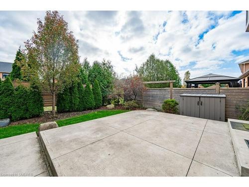 2233 Falling Green Drive, Oakville, ON - Outdoor