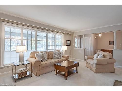 137 Dornie Road, Oakville, ON - Indoor Photo Showing Living Room