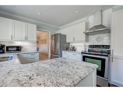 137 Dornie Road, Oakville, ON - Indoor Photo Showing Kitchen