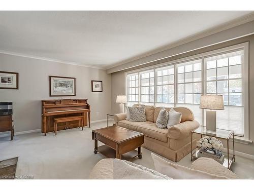 137 Dornie Road, Oakville, ON - Indoor Photo Showing Living Room