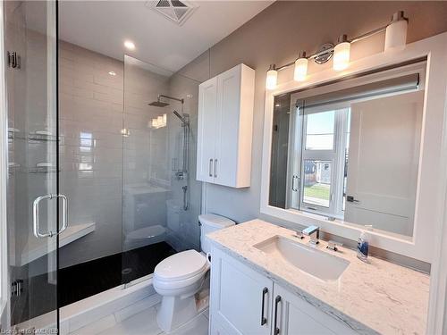 210-257 Millen Road, Stoney Creek, ON - Indoor Photo Showing Bathroom