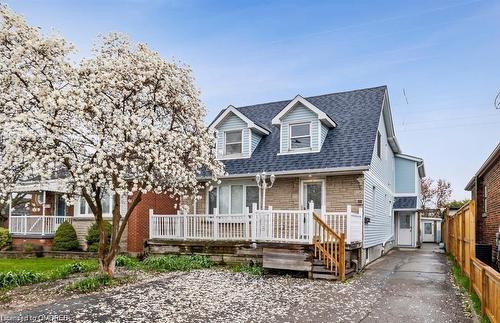 131 Bell Avenue, Hamilton, ON - Outdoor With Deck Patio Veranda With Facade