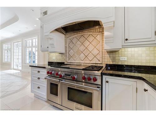 1476 Carmen Drive, Mississauga, ON - Indoor Photo Showing Kitchen