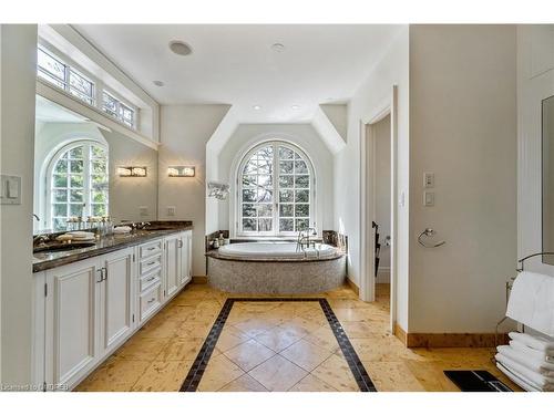 1476 Carmen Drive, Mississauga, ON - Indoor Photo Showing Bathroom