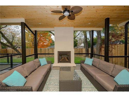 5538 Eaton Avenue, Burlington, ON - Indoor Photo Showing Living Room With Fireplace