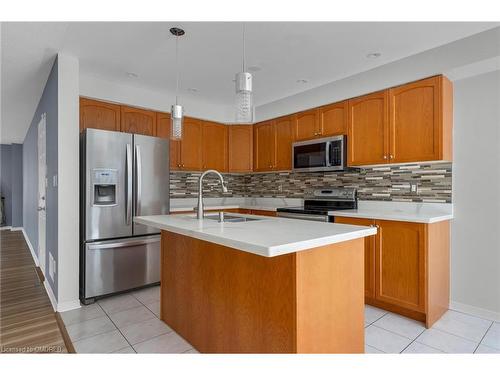 2324 Saddlecreek Crescent, Oakville, ON - Indoor Photo Showing Kitchen With Stainless Steel Kitchen With Double Sink