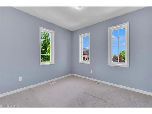 2324 Saddlecreek Crescent, Oakville, ON - Indoor Photo Showing Other Room