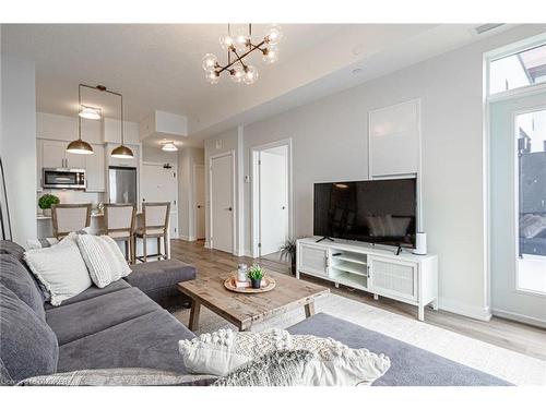 610-600 North Service Road, Stoney Creek, ON - Indoor Photo Showing Living Room