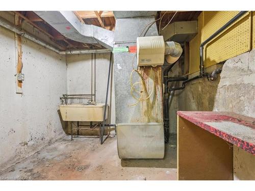 1215 Garthdale Court, Oakville, ON - Indoor Photo Showing Basement