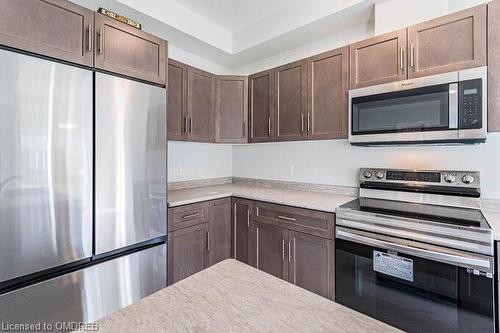 100 Bur Oak Drive, Thorold, ON - Indoor Photo Showing Kitchen With Stainless Steel Kitchen