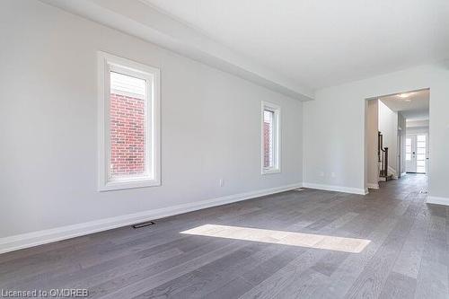 100 Bur Oak Drive, Thorold, ON - Indoor Photo Showing Other Room