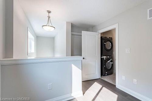 100 Bur Oak Drive, Thorold, ON - Indoor Photo Showing Laundry Room