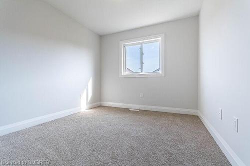 100 Bur Oak Drive, Thorold, ON - Indoor Photo Showing Other Room