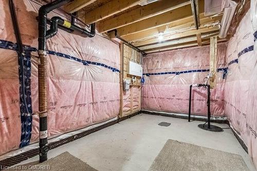 100 Bur Oak Drive, Thorold, ON - Indoor Photo Showing Basement