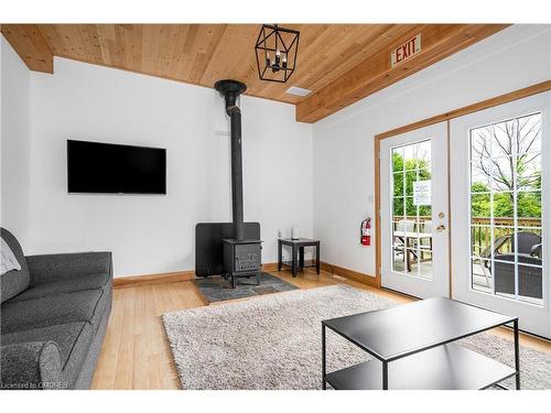 159 Settlers Way, The Blue Mountains, ON - Indoor Photo Showing Living Room