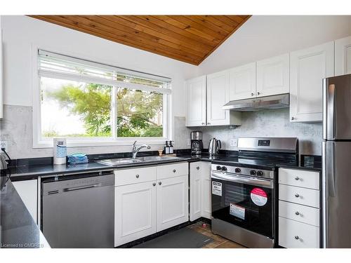 159 Settlers Way, The Blue Mountains, ON - Indoor Photo Showing Kitchen With Double Sink