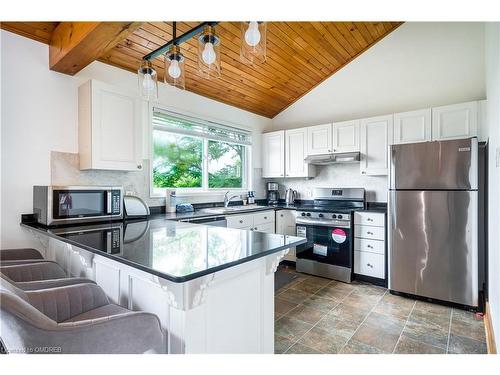 159 Settlers Way, The Blue Mountains, ON - Indoor Photo Showing Kitchen With Upgraded Kitchen