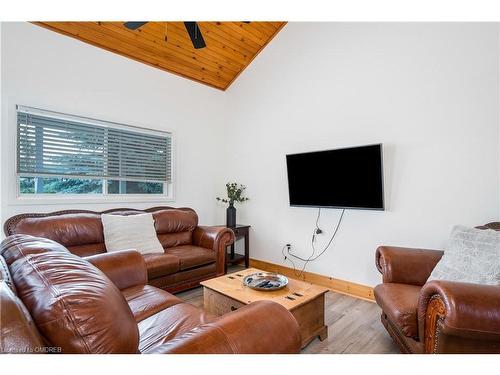 159 Settlers Way, The Blue Mountains, ON - Indoor Photo Showing Living Room