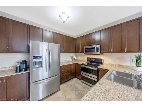 43 Jolana Crescent, Georgetown, ON - Indoor Photo Showing Kitchen With Double Sink