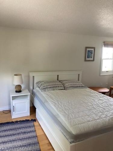 Windrose-92 Swords Road, Dunchurch, ON - Indoor Photo Showing Bedroom