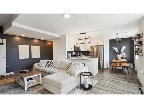 57-383 Dundas Street East, Waterdown, ON - Indoor Photo Showing Living Room