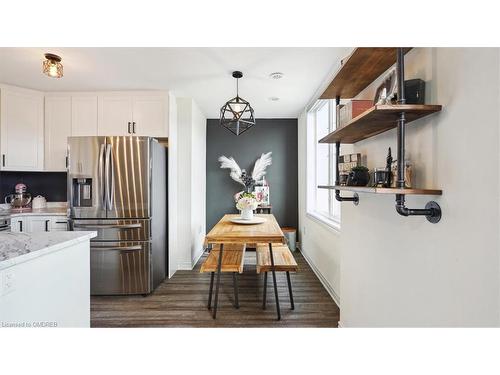 57-383 Dundas Street East, Waterdown, ON - Indoor Photo Showing Kitchen