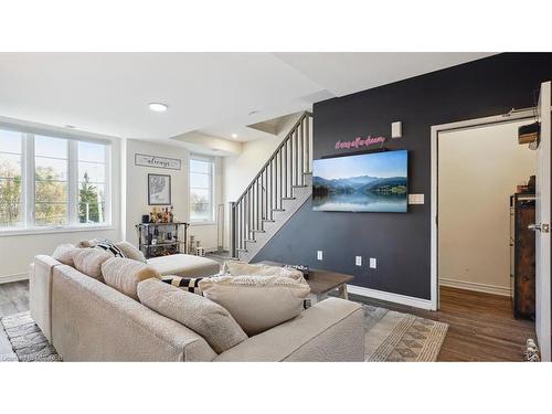 57-383 Dundas Street East, Waterdown, ON - Indoor Photo Showing Living Room