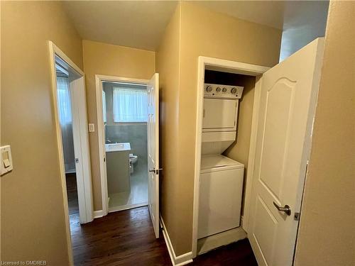 Main Floor-426 Seabourne Drive, Oakville, ON - Indoor Photo Showing Laundry Room