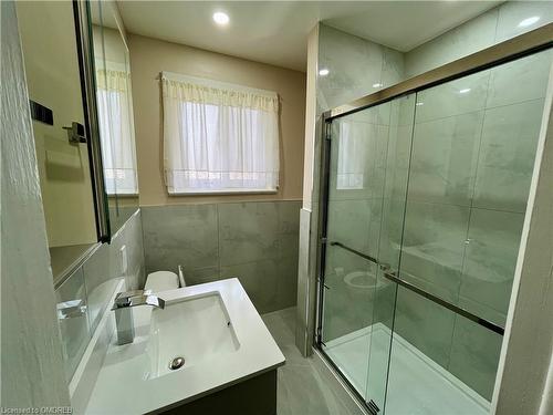 Main Floor-426 Seabourne Drive, Oakville, ON - Indoor Photo Showing Bathroom